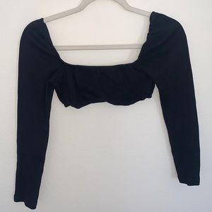 Black long sleeve crop top